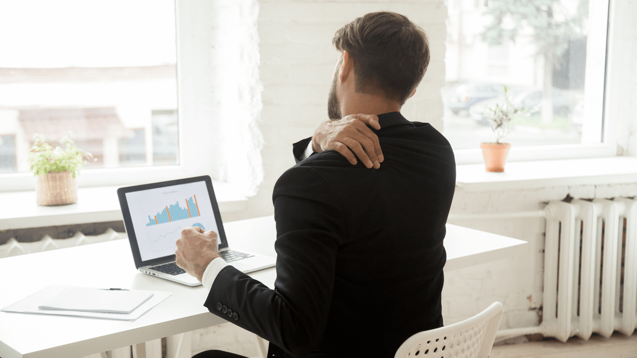 Nugaros skausmas nuo sėslaus darbo kompiuteryje